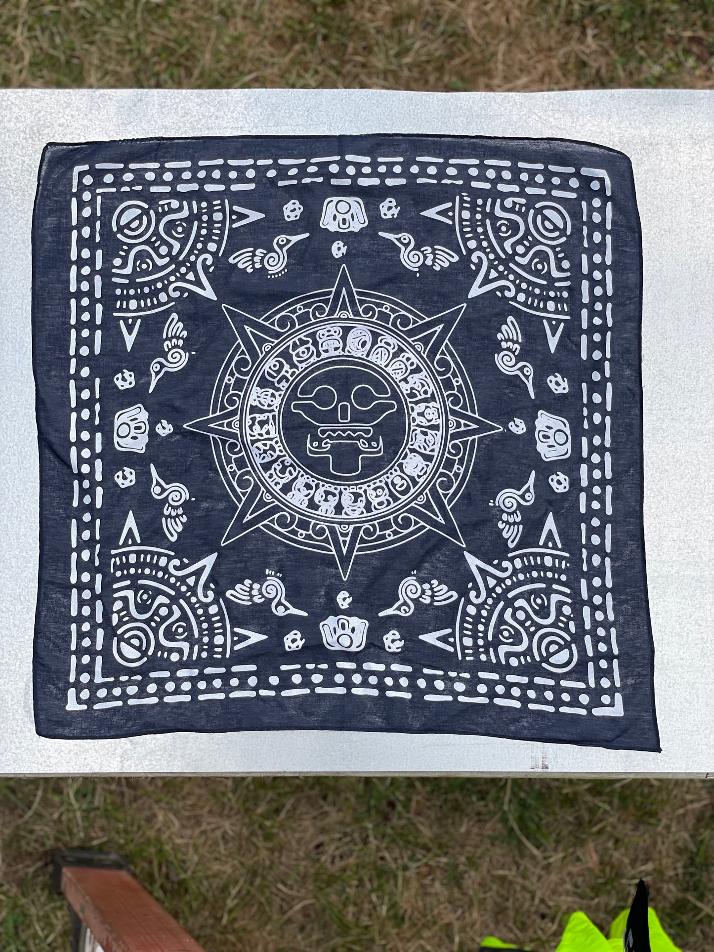 X-CLUSIVE CABRÓN BANDANA